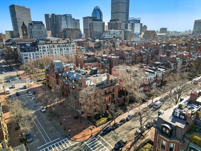 More Photos Of 164 Marlborough St, Boston Dormitory For Sale