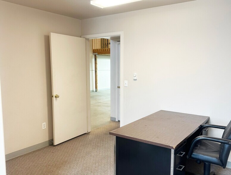 More Photos Of 3772 Puritan Way, Erie Flex For Sale