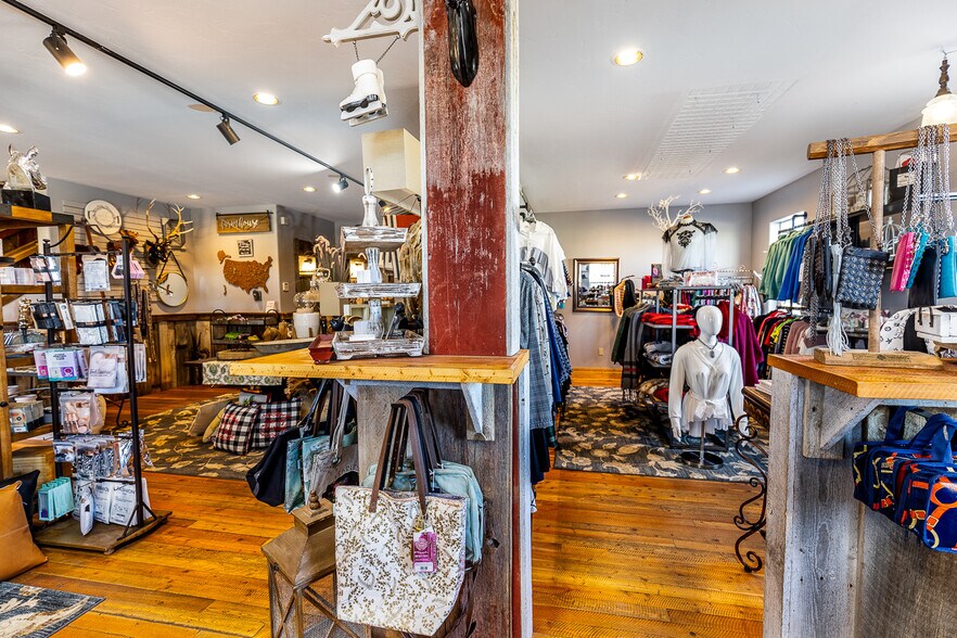 More Photos Of 535 Moraine Ct, Driggs Storefront Retail Residential For Lease