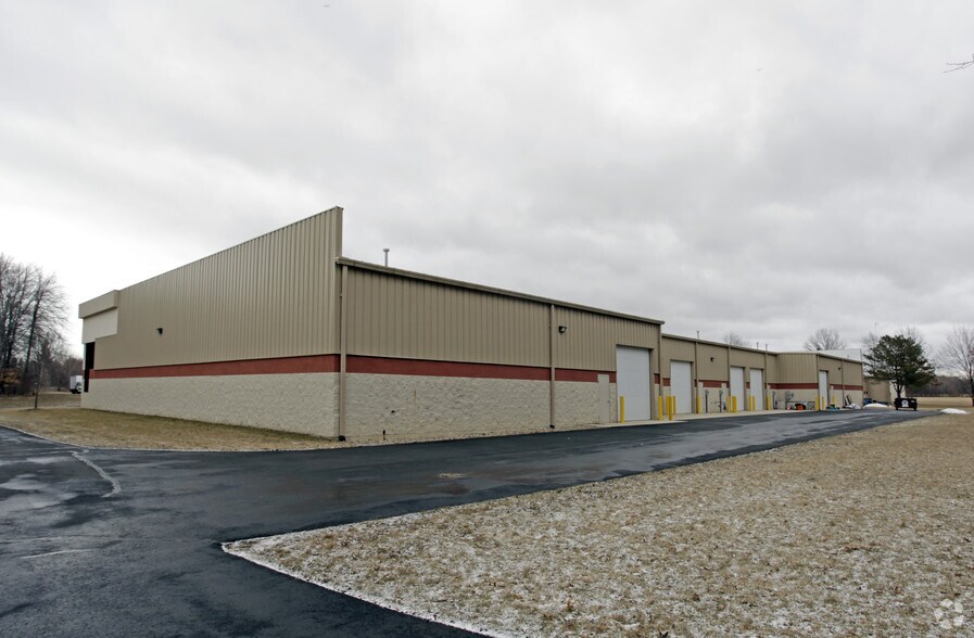 More Photos Of 205 Woodcreek Dr, Michigan City Warehouse For Lease
