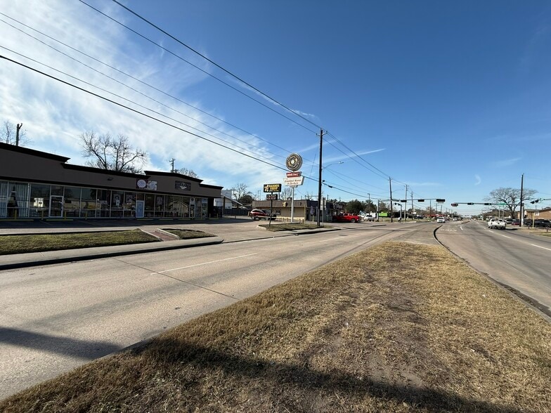 More Photos Of 834 Little York Rd, Houston Freestanding For Sale