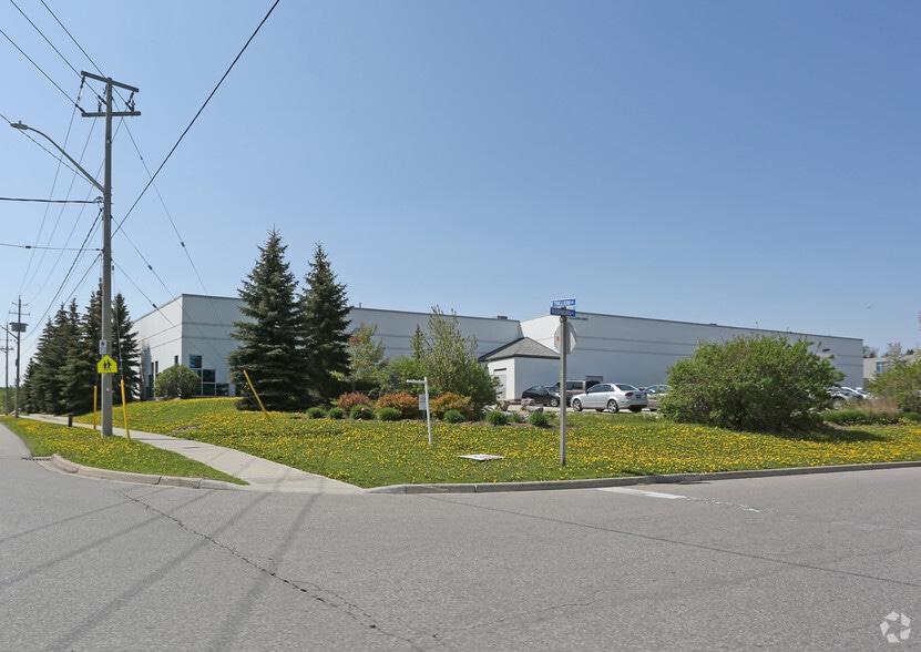 More Photos Of 5 Washburn Dr, Kitchener Warehouse For Lease