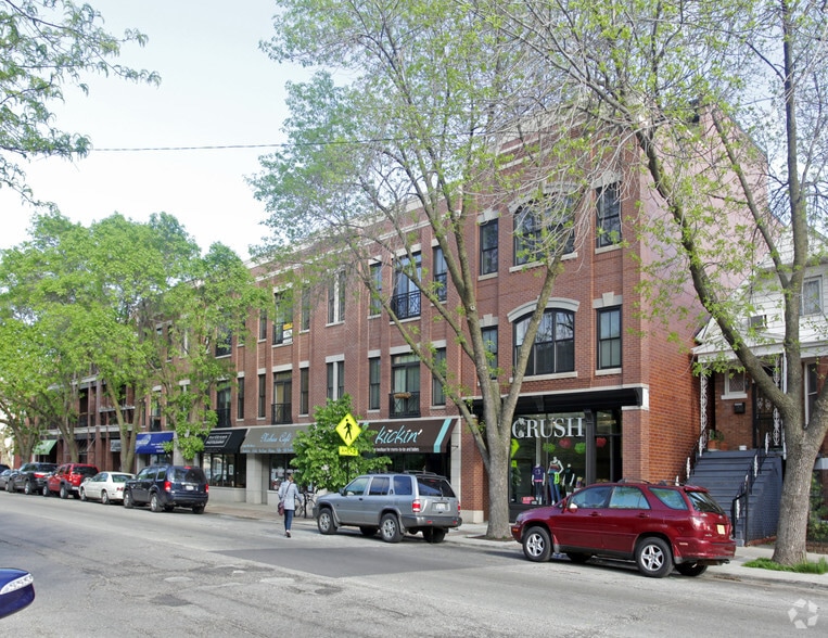 More Photos Of 2142-2144 W Roscoe St, Chicago Storefront Retail Residential For Lease