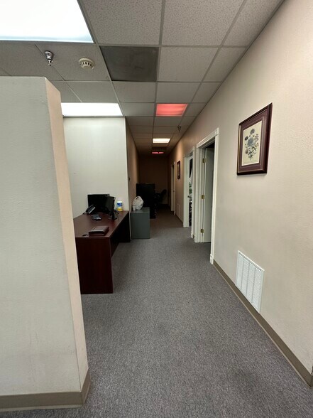 More Photos Of 12640 Hesperia Rd, Victorville Medical For Lease