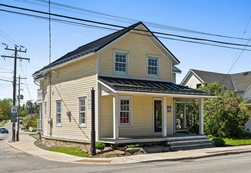 More Photos Of 5550 Manotick Main St, Ottawa Office Residential For Sale