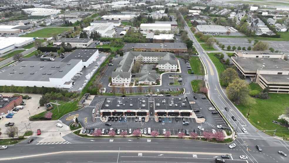More Photos Of 3211 Schoenersville Rd, Bethlehem Freestanding For Lease