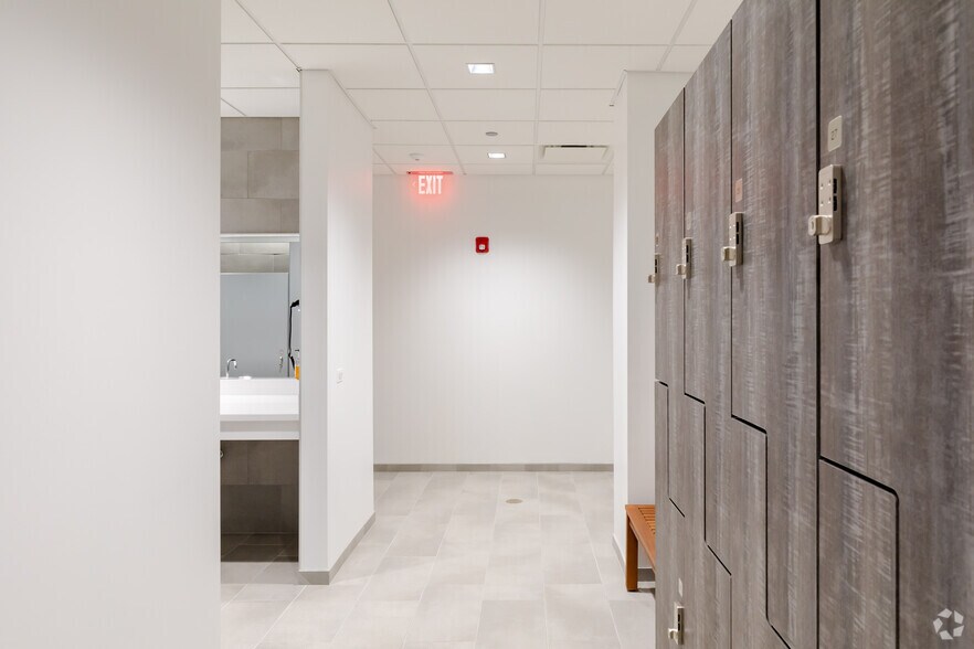 More Photos Of 2625 Butterfield Rd, Oak Brook Coworking Space