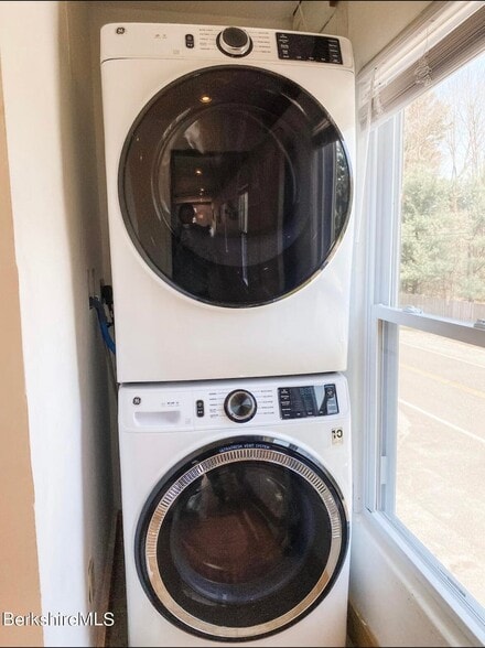 More Photos Of 227 Egremont Plain Rd, North Egremont Office For Sale