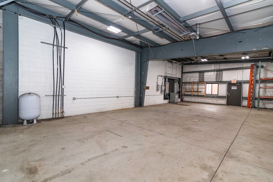 More Photos Of 4 Wilder Dr, Plaistow Warehouse For Sale