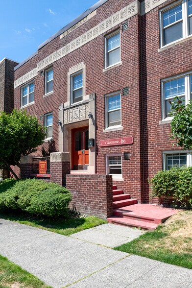 More Photos Of , Seattle Multifamily For Sale