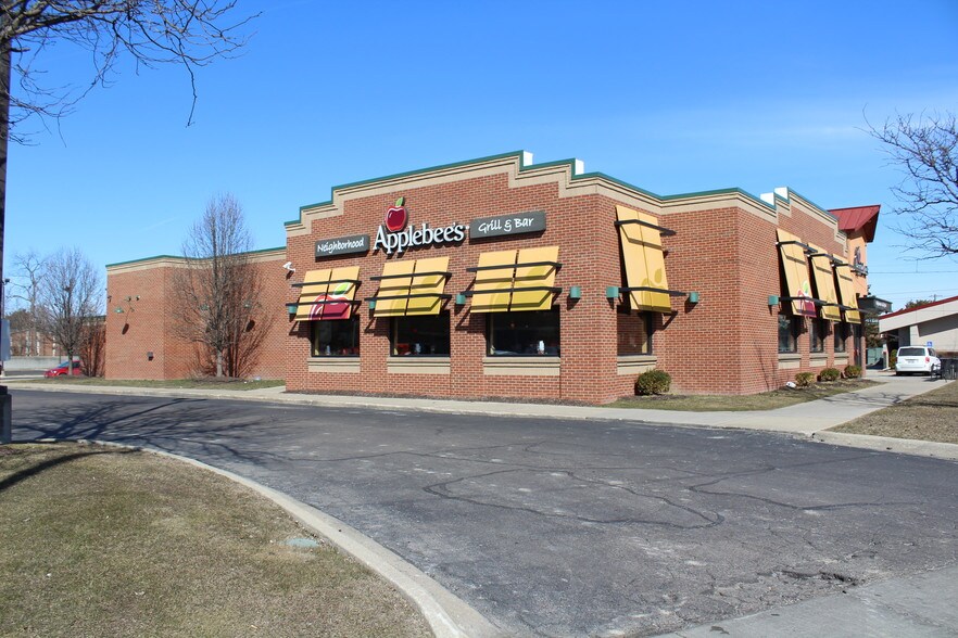 More Photos Of 31653 Gratiot Ave, Roseville General Retail For Sale