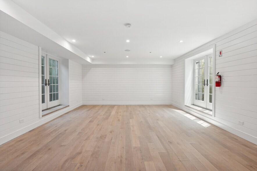 More Photos Of 45 S Euclid Ave, Montauk Storefront Retail Residential For Sale