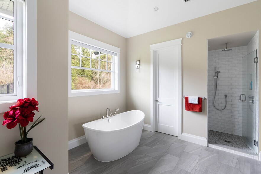 More Photos Of 9175 Gilmour, Mission Specialty For Sale