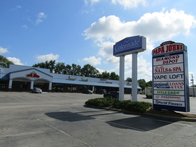 More Photos Of 1225 Snow St, Oxford Freestanding For Lease