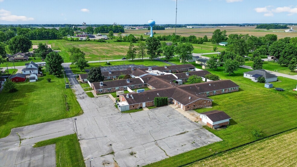 More Photos Of 1529 W Lancaster St, Bluffton Rehabilitation Center For Sale