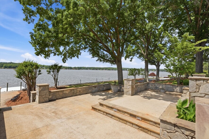More Photos Of 9715 Nine Eagles Ln, Charlotte Specialty For Sale