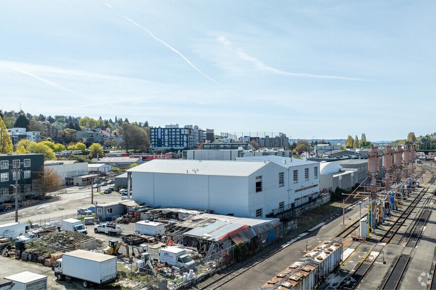 More Photos Of 3455 Thorndyke Ave W, Seattle Warehouse For Lease
