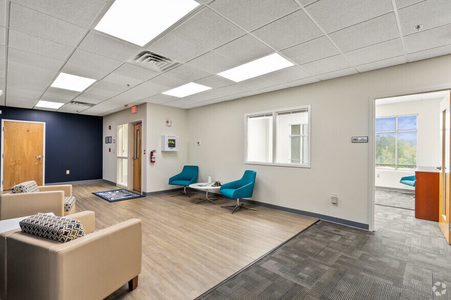 More Photos Of 2033 Corporate Dr S, Wilmington Office For Sale