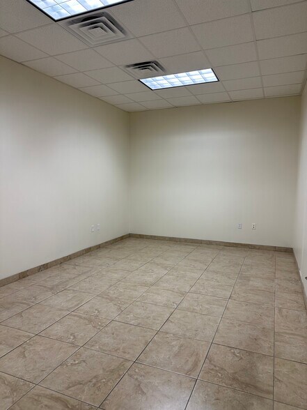 More Photos Of 1317 E Jasmine Ave, McAllen Light Distribution For Lease