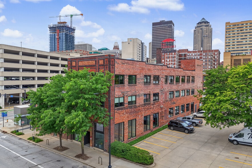 Primary Photo Of 506 3rd St, Des Moines Loft Creative Space For Lease