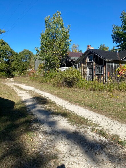 More Photos Of 5052 Reynolds Rd, Sturgeon Bay Flex For Sale