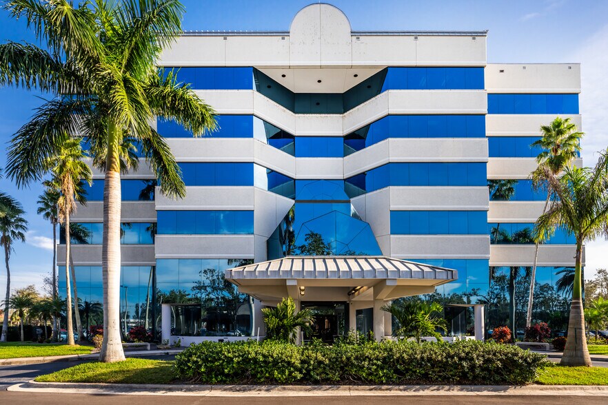 More Photos Of 18501 Murdock Cir, Port Charlotte Medical For Lease