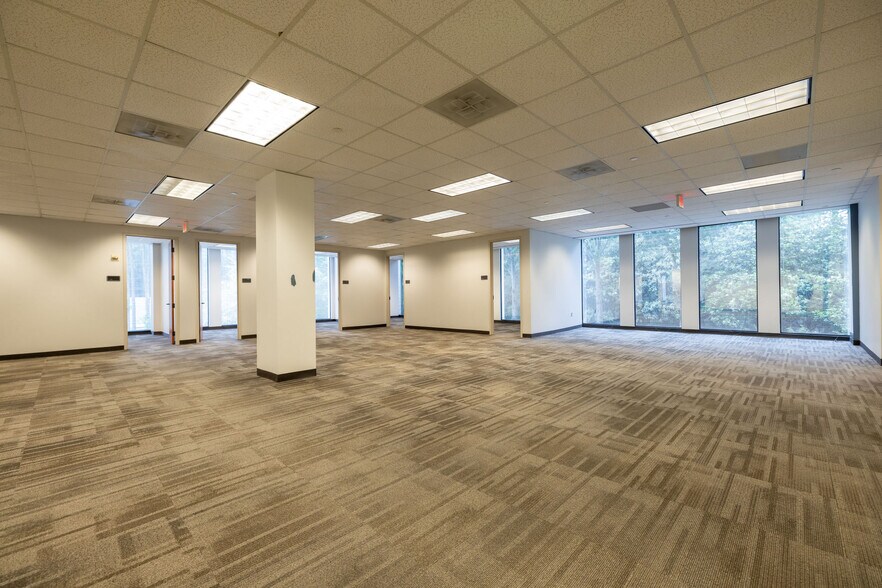 More Photos Of 56 Perimeter Ctr E, Atlanta Office For Lease