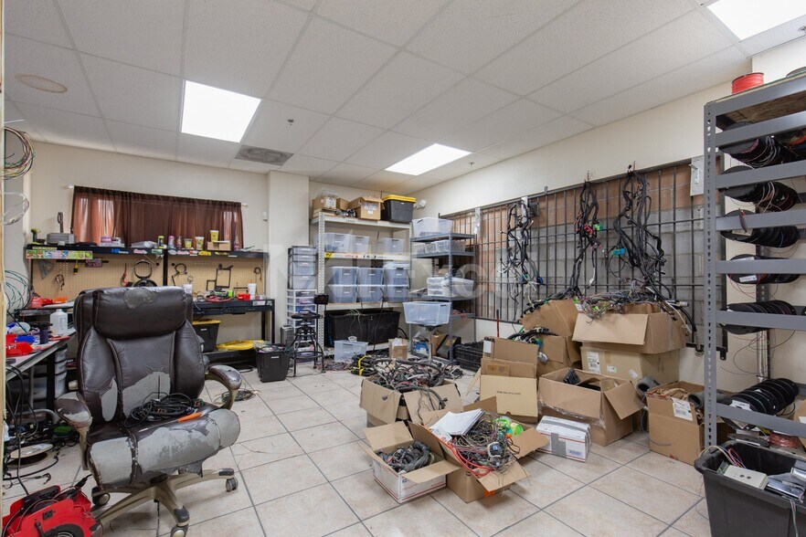 More Photos Of 3045 N Lamb Blvd, Las Vegas Auto Repair For Lease