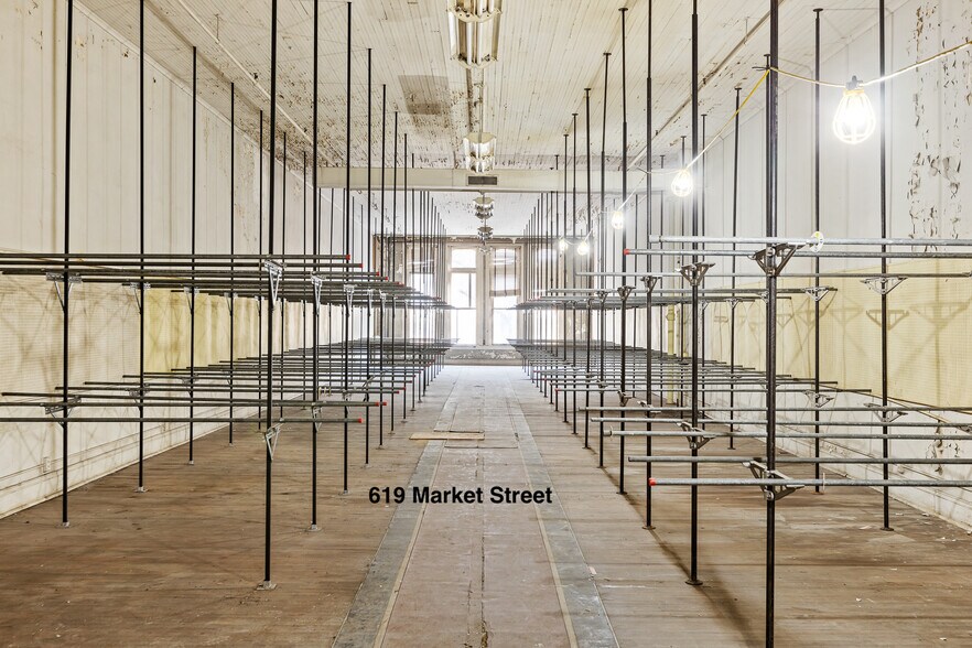 More Photos Of 619 Market St, Chattanooga Office For Sale