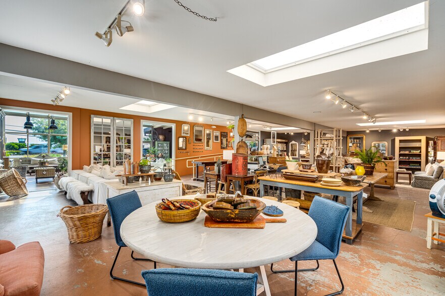 More Photos Of 23999 Arnold Dr, Sonoma Storefront Retail Office For Sale