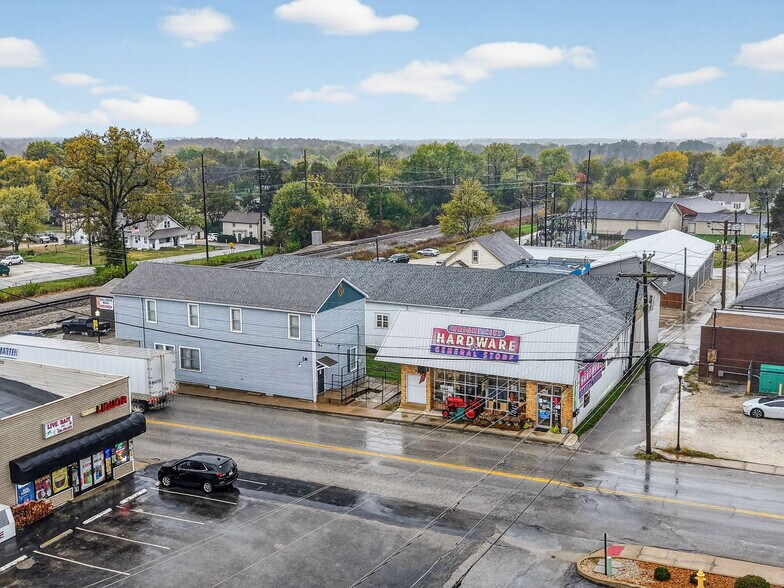 More Photos Of 103 W 2nd St N, Wright City General Retail For Sale