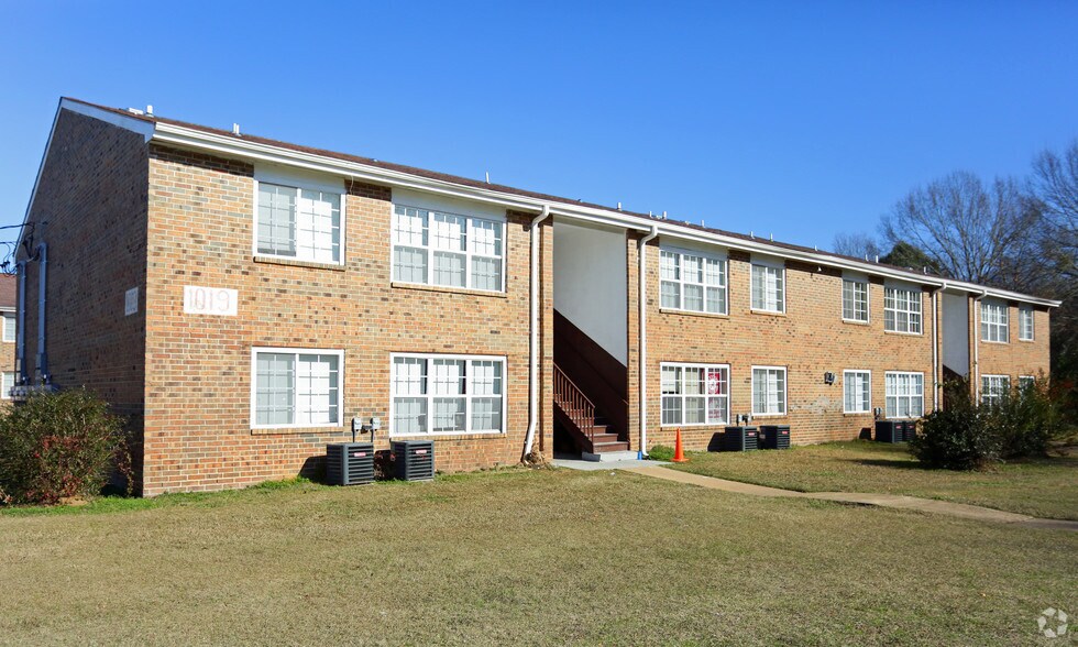 More Photos Of 1024 Day Street Rd, Montgomery Apartments For Sale