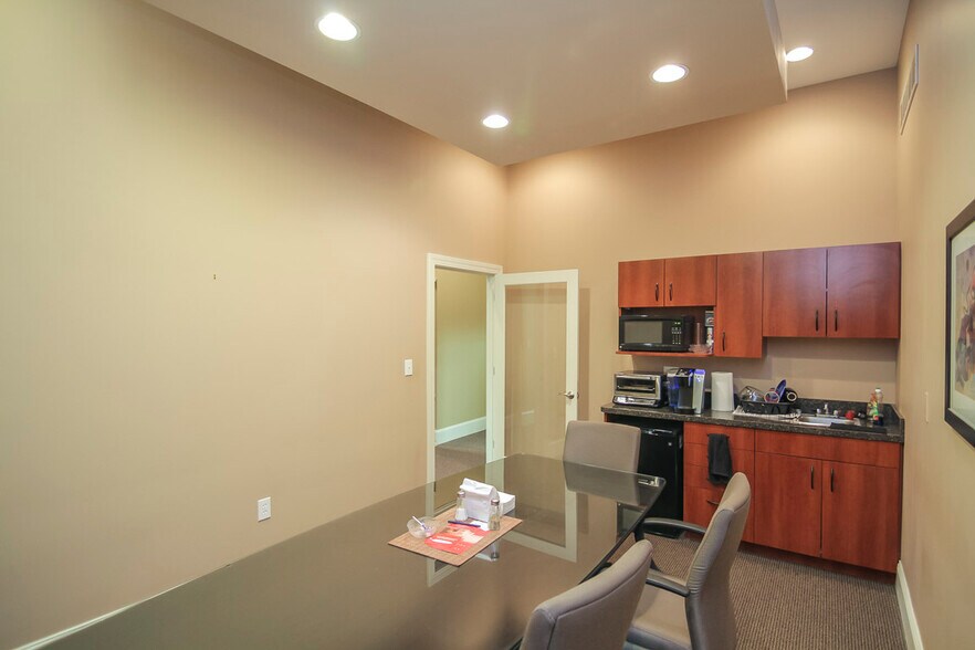 More Photos Of 3220 Office Pointe Pl, Louisville Office For Sale