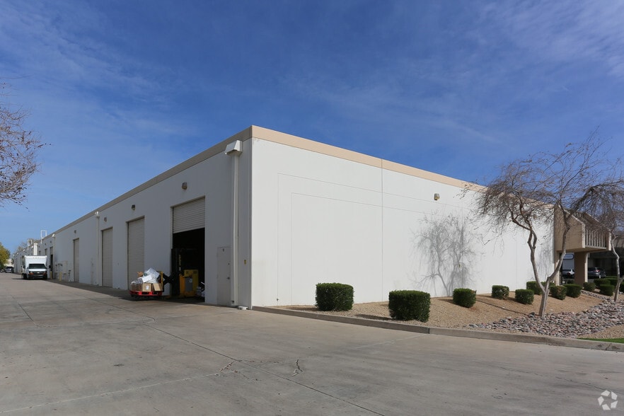 More Photos Of 3801 E Roeser Rd, Phoenix Warehouse For Lease