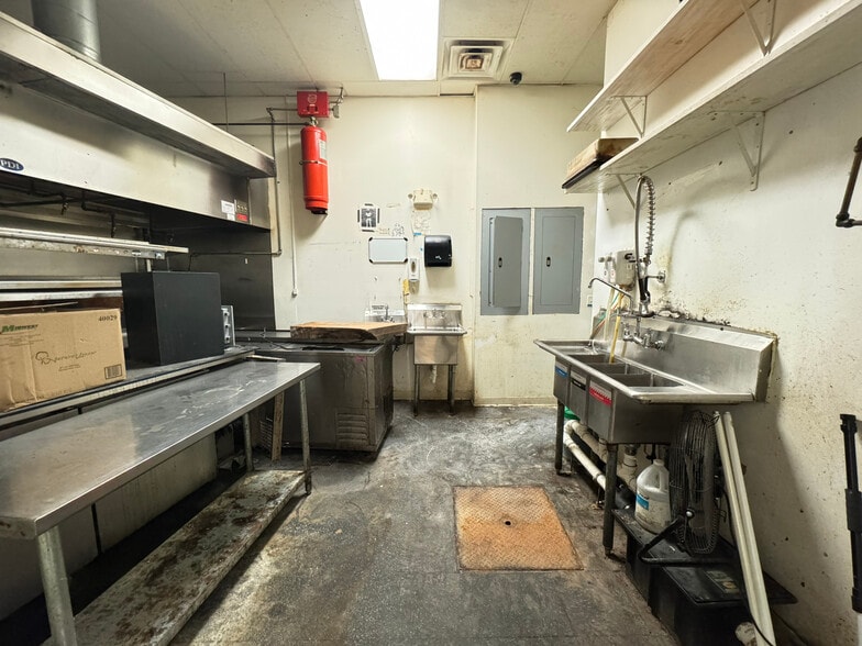 More Photos Of 403-407 Gallatin Ave, Nashville Restaurant For Lease