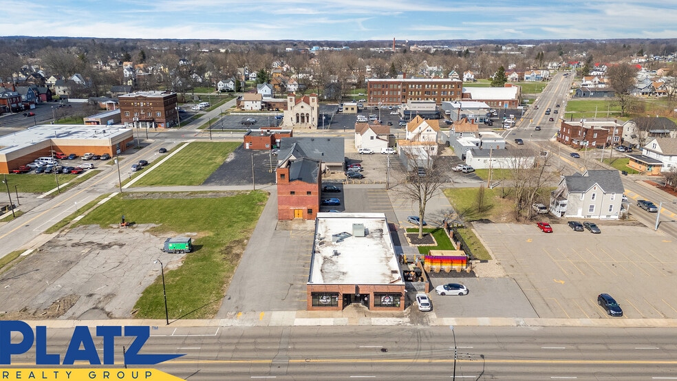 More Photos Of 439 E Market St, Warren Restaurant For Sale