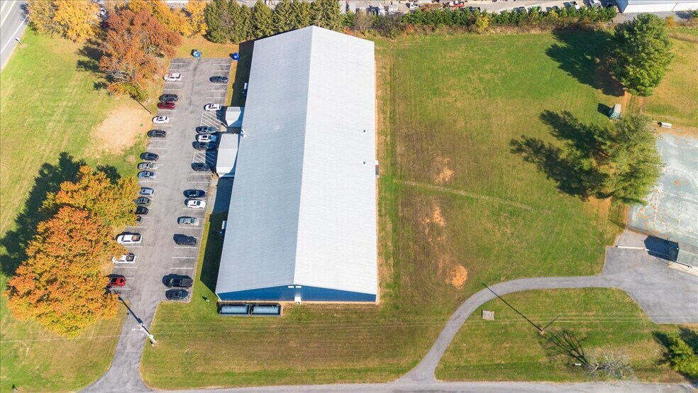 More Photos Of 5216 Renn Rd, Frederick Flex For Sale