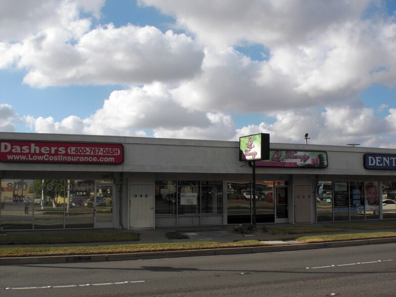 More Photos Of 1201-1295 N Euclid St, Anaheim General Retail For Lease
