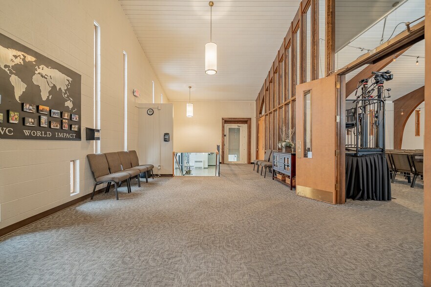 More Photos Of 1331 High Ave, Oshkosh Religious Facility For Sale