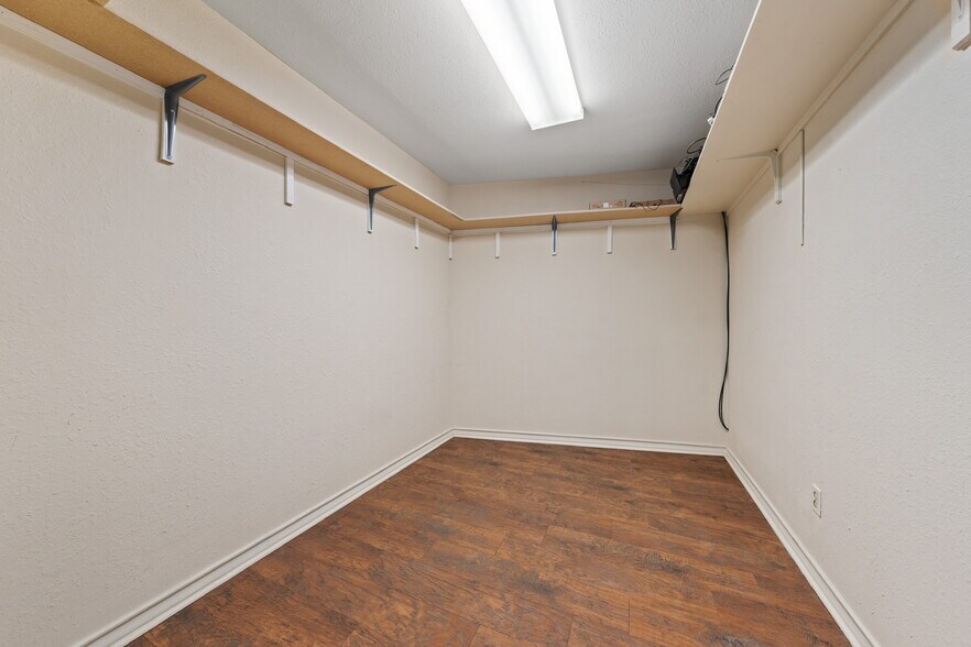 More Photos Of 6401 Rock Creek Rd, Waco Freestanding For Sale