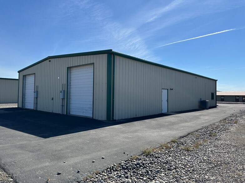 More Photos Of 2500-2512 Aileron Rd, Richland Warehouse For Lease