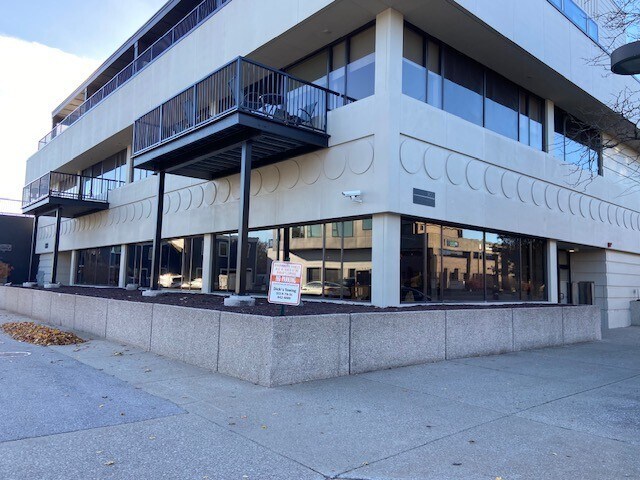 More Photos Of 300 Washington Ave, Grand Haven Office For Sale