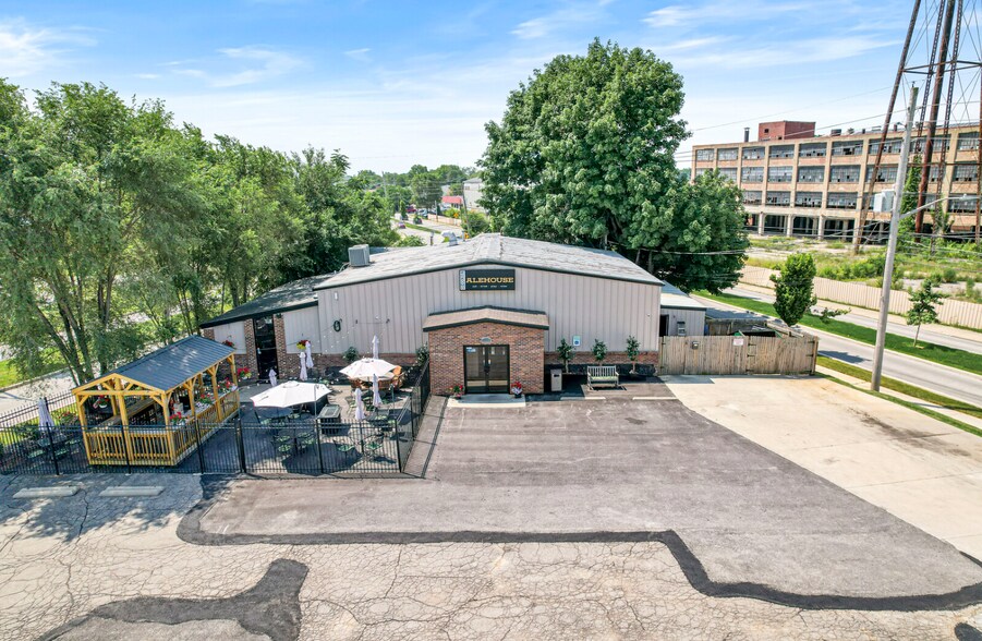 More Photos Of 1134 Home Ave, Kokomo Restaurant For Sale