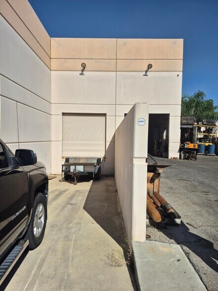 More Photos Of 6675 Doolittle Ave, Riverside Warehouse For Sale