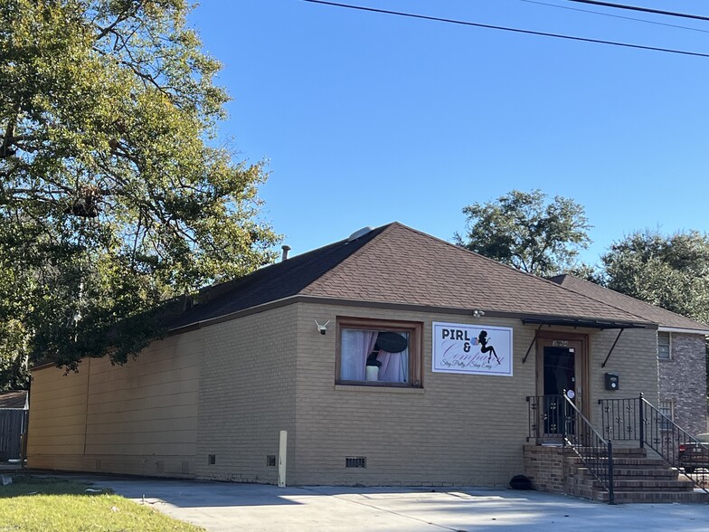 Primary Photo Of 3964 Rivers Ave, Charleston Office For Sale