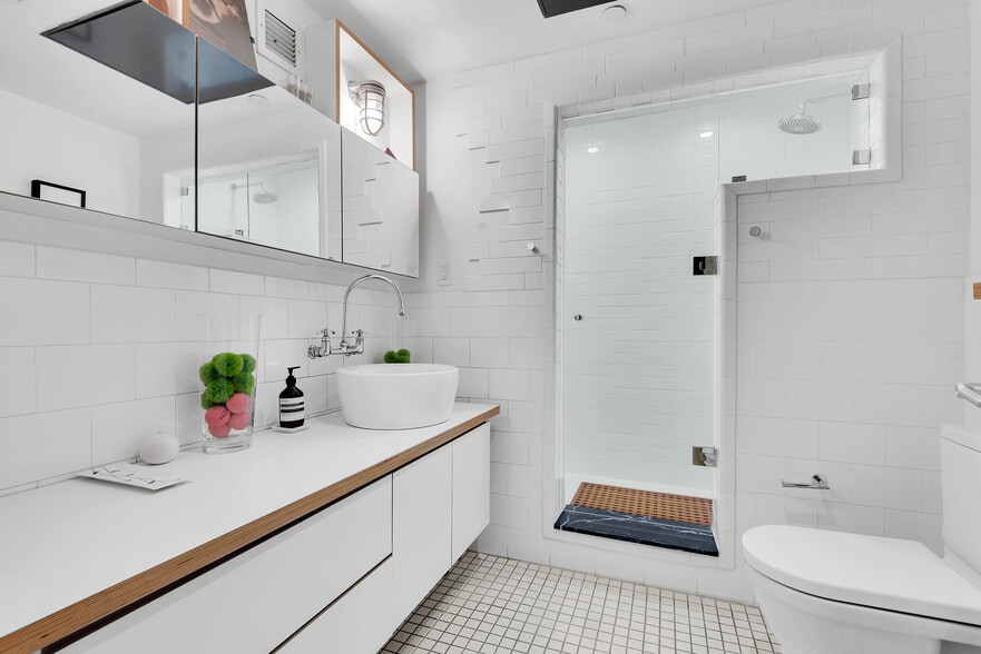 More Photos Of 334 Grand St, New York Apartments For Sale