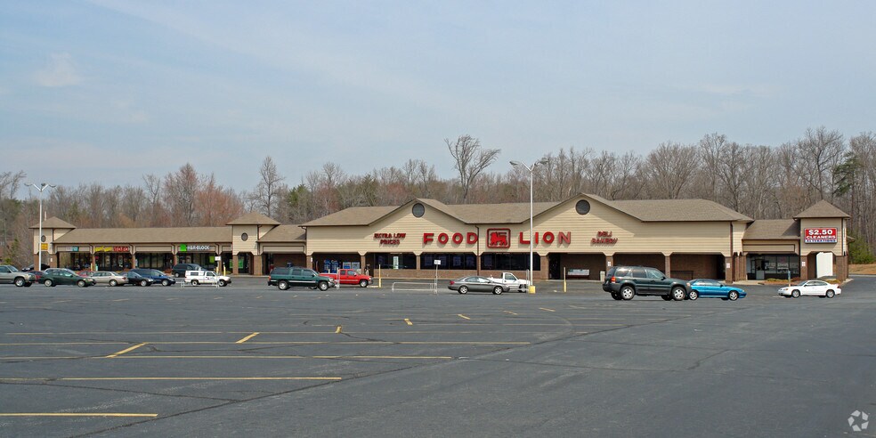 More Photos Of 1128-1132 Freeway Dr, Reidsville Unknown For Lease