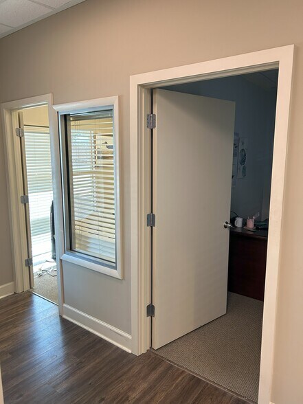 More Photos Of 1400 Palm Blvd, Isle Of Palms General Retail For Lease