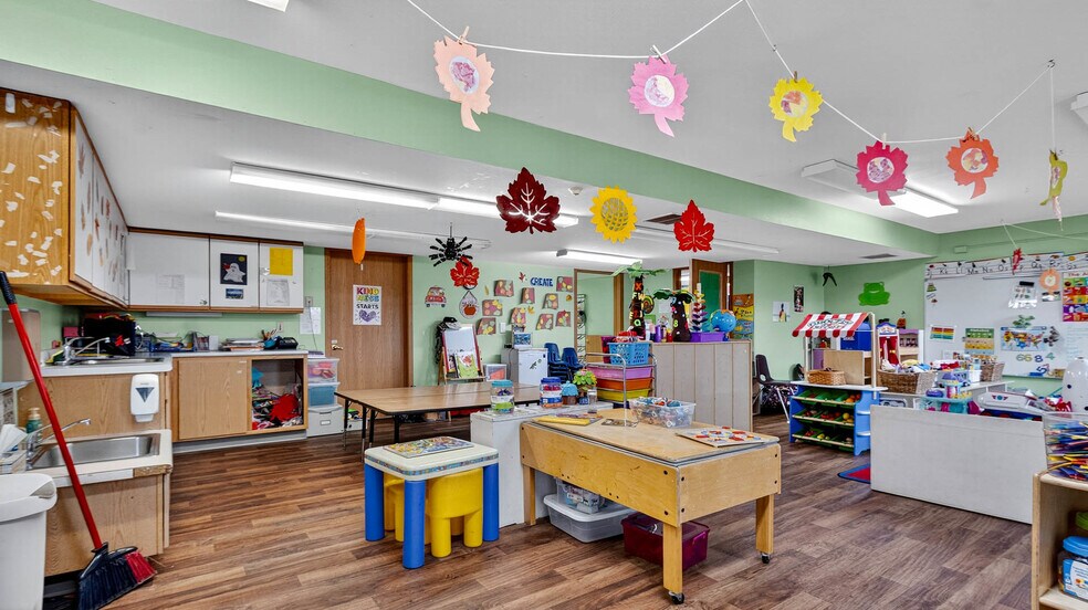 More Photos Of 1612 Truax Blvd, Eau Claire Daycare Center For Sale