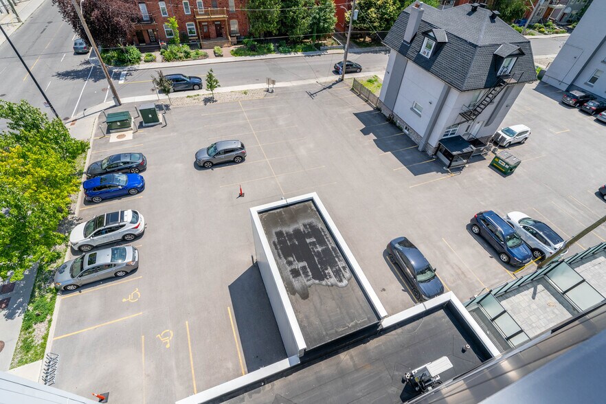 More Photos Of 168 Charlotte St, Ottawa Office For Lease
